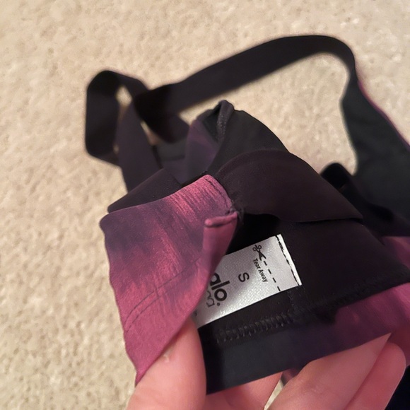 NWOT! Alo Yoga ‘The Take Charge’ Bra - Picture 3 of 3